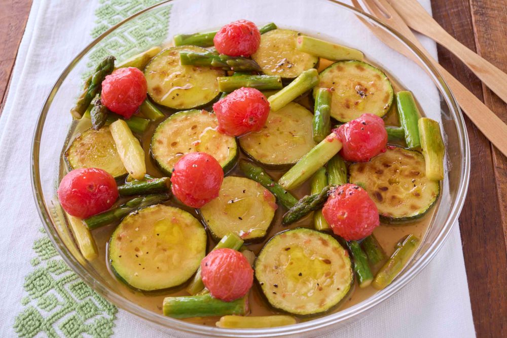 爽やかなオリーブオイルの香りと彩り夏野菜で、気分上々マリネ！