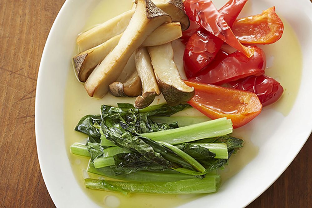 たっぷりの緑黄色野菜ときのこでオイル蒸し